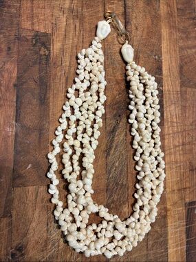 Authentic highly collectible Multi-strand vintage Hawaiian Ni‘ihau necklace!!